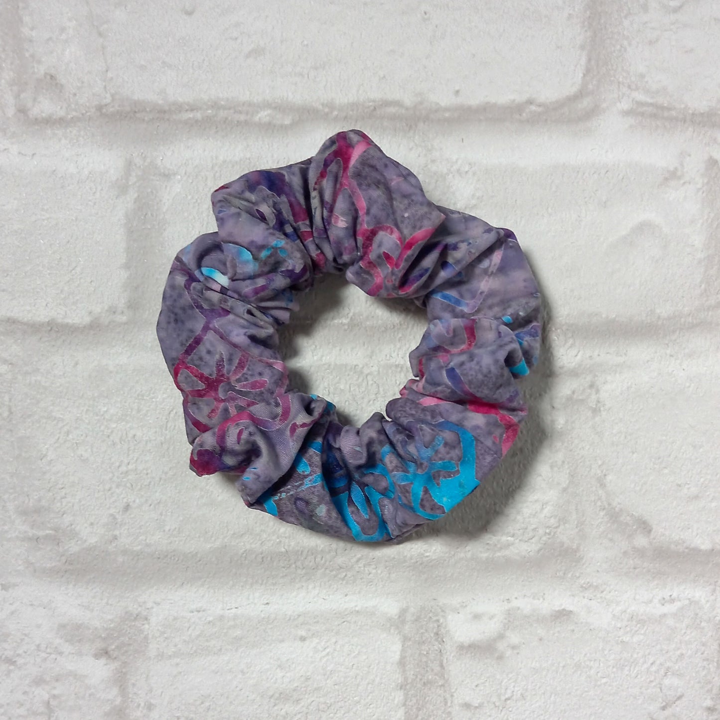 Grey patterned batik scrunchie