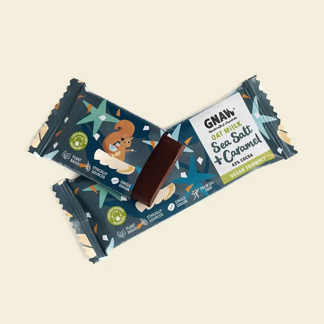 Gnaw Sea Salt & Crunchy Caramel Oat Mi!lk Chocolate snack bar 35g (Vegan)